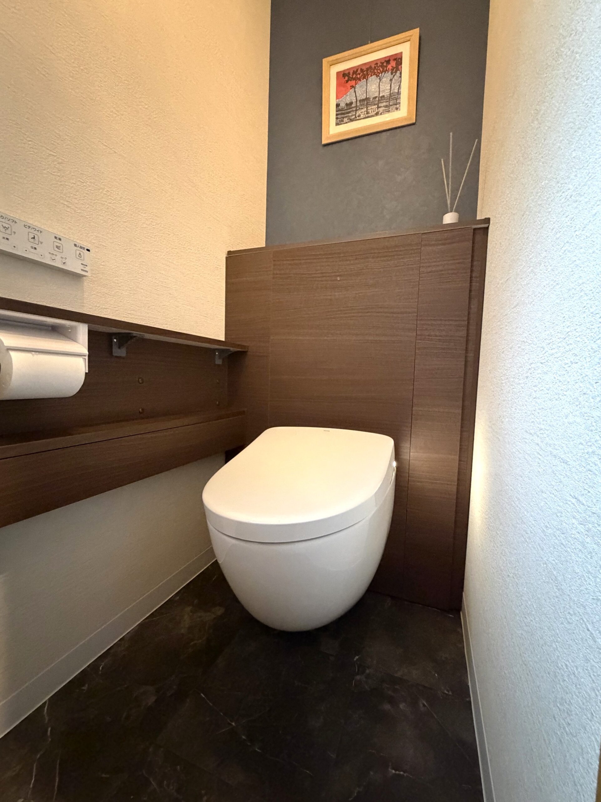 【足柄上郡】掃除のしやすさとデザインにこだわったトイレリフォーム