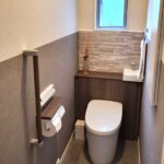 【秦野市】WB工法の家で快適トイレリフォーム｜LIXIL Jフィット＆エコカラットでおしゃれに