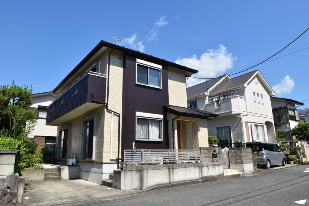 【平塚市】お気に入りの外壁を活かして塗装！スタイリッシュにリフレッシュ