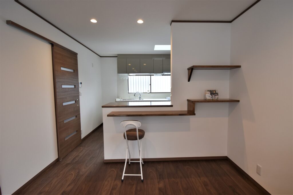 【秦野市】間取り変更と水回り・外壁屋根も整えたリノベーションで快適な住まいへ