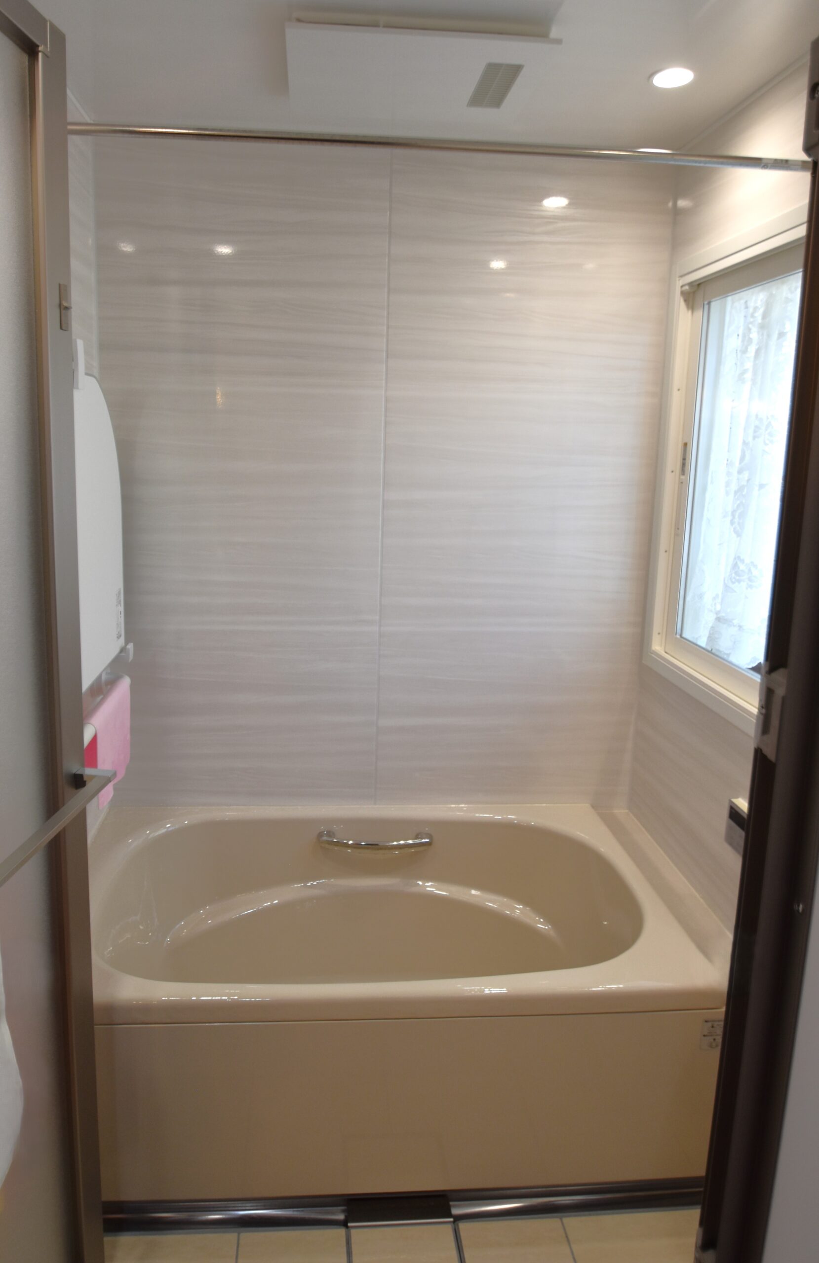 【秦野市】大切な我が家を未来へつなぐ。浴室・内窓あったかリフォーム